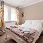 8 Williamson Drive *